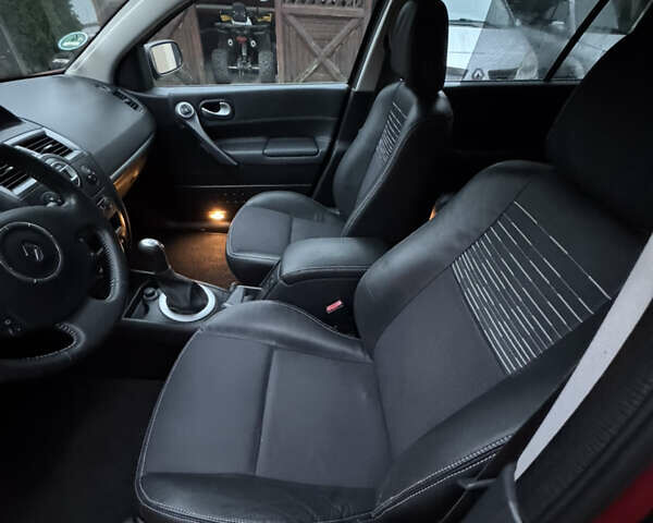 Червоний Рено Меган, об'ємом двигуна 1.6 л та пробігом 216 тис. км за 5599 $, фото 22 на Automoto.ua