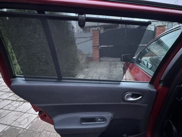 Красный Рено Меган, объемом двигателя 1.6 л и пробегом 216 тыс. км за 5599 $, фото 15 на Automoto.ua