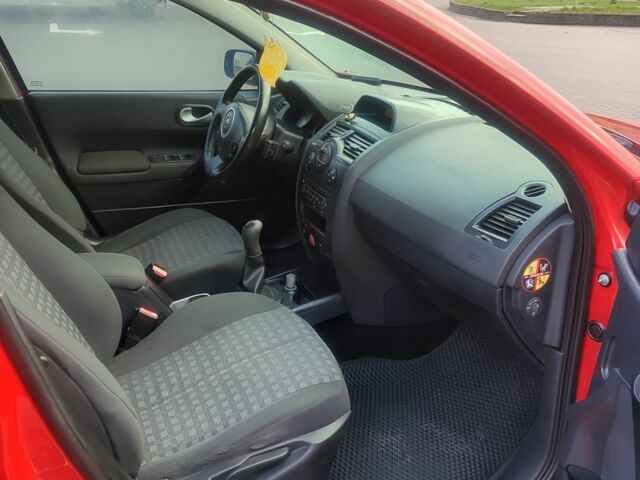 Червоний Рено Меган, об'ємом двигуна 1.6 л та пробігом 250 тис. км за 4800 $, фото 8 на Automoto.ua