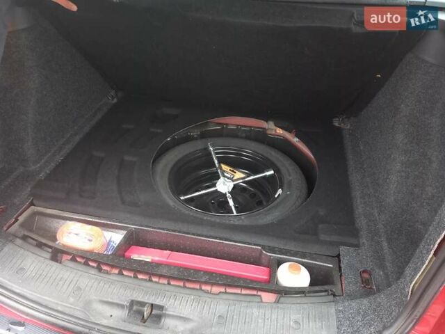 Червоний Рено Меган, об'ємом двигуна 1.6 л та пробігом 163 тис. км за 5500 $, фото 11 на Automoto.ua