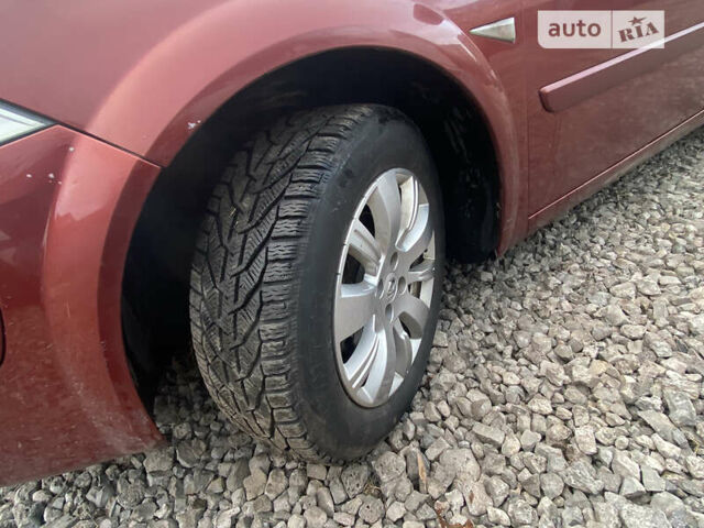 Червоний Рено Меган, об'ємом двигуна 1.6 л та пробігом 247 тис. км за 4800 $, фото 2 на Automoto.ua