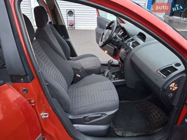 Червоний Рено Меган, об'ємом двигуна 1.6 л та пробігом 237 тис. км за 3850 $, фото 32 на Automoto.ua