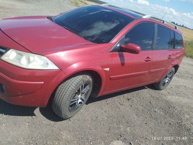 Красный Рено Меган, объемом двигателя 1.5 л и пробегом 260 тыс. км за 5000 $, фото 3 на Automoto.ua