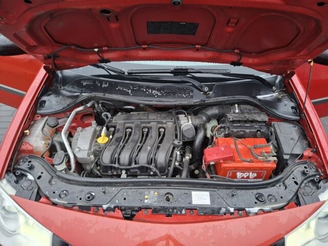 Красный Рено Меган, объемом двигателя 1.6 л и пробегом 237 тыс. км за 3850 $, фото 16 на Automoto.ua