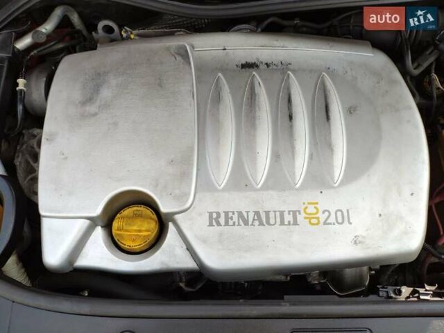 Красный Рено Меган, объемом двигателя 2 л и пробегом 326 тыс. км за 5300 $, фото 17 на Automoto.ua