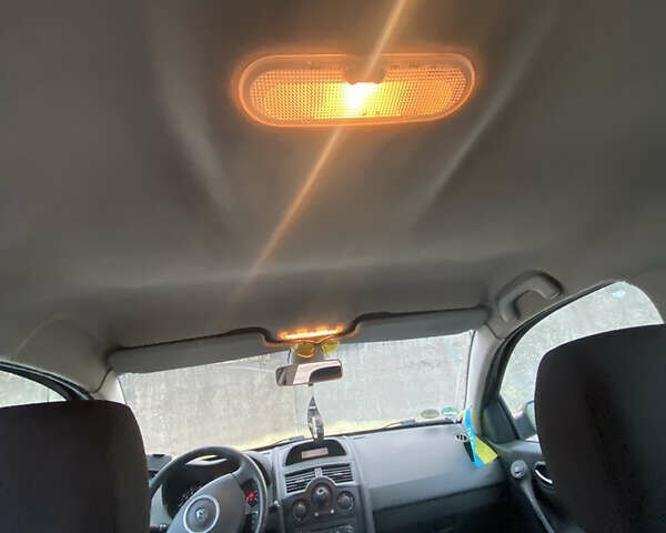 Червоний Рено Меган, об'ємом двигуна 1.6 л та пробігом 247 тис. км за 4800 $, фото 13 на Automoto.ua