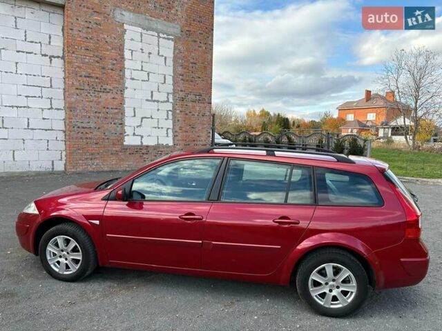 Рено Меган 2009 в Хмельницком на Automoto.ua Красный Рено Меган, объемом двигателя 1.6 л и пробегом 157 тыс. км за 5800 $, фото 5 на Automoto.ua