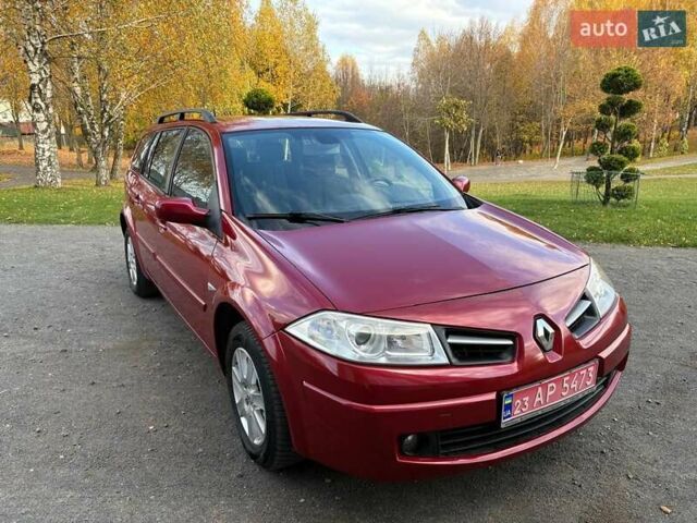 Рено Меган 2009 в Хмельницком на Automoto.ua Красный Рено Меган, объемом двигателя 1.6 л и пробегом 157 тыс. км за 5800 $, фото 16 на Automoto.ua
