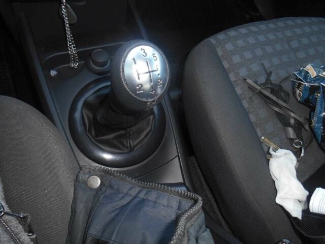 Червоний Рено Меган, об'ємом двигуна 1.6 л та пробігом 220 тис. км за 4500 $, фото 15 на Automoto.ua