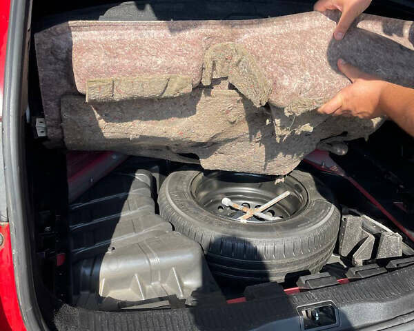 Червоний Рено Меган, об'ємом двигуна 1.46 л та пробігом 260 тис. км за 6300 $, фото 7 на Automoto.ua