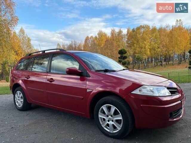 Рено Меган 2009 в Хмельницком на Automoto.ua Красный Рено Меган, объемом двигателя 1.6 л и пробегом 157 тыс. км за 5800 $, фото 22 на Automoto.ua