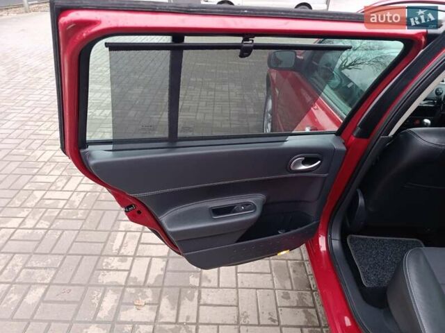 Красный Рено Меган, объемом двигателя 1.6 л и пробегом 161 тыс. км за 6499 $, фото 37 на Automoto.ua
