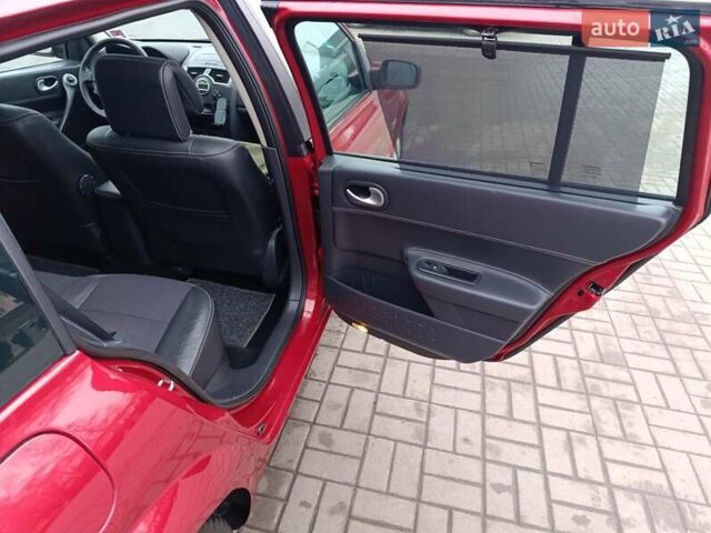 Красный Рено Меган, объемом двигателя 1.6 л и пробегом 161 тыс. км за 6499 $, фото 32 на Automoto.ua