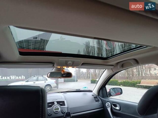 Красный Рено Меган, объемом двигателя 1.6 л и пробегом 161 тыс. км за 6499 $, фото 41 на Automoto.ua