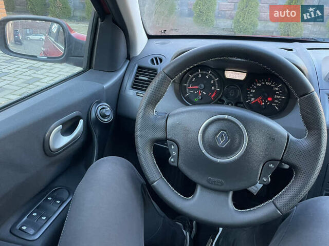 Красный Рено Меган, объемом двигателя 1.6 л и пробегом 222 тыс. км за 5499 $, фото 24 на Automoto.ua