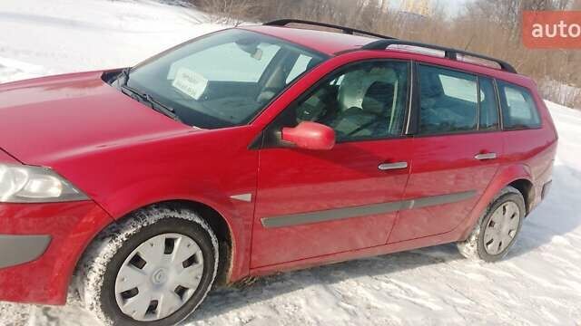 Красный Рено Меган, объемом двигателя 1.5 л и пробегом 254 тыс. км за 5700 $, фото 4 на Automoto.ua