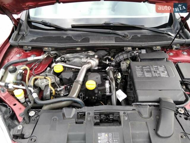 Рено Меган 2010 у Стрые на Automoto.ua Червоний Рено Меган, об'ємом двигуна 1.46 л та пробігом 260 тис. км за 6800 $, фото 58 на Automoto.ua