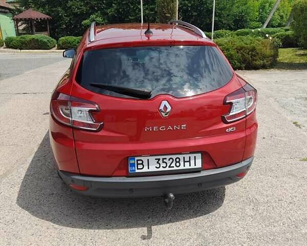 Красный Рено Меган, объемом двигателя 1.87 л и пробегом 232 тыс. км за 6800 $, фото 4 на Automoto.ua