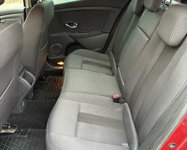 Красный Рено Меган, объемом двигателя 1.46 л и пробегом 229 тыс. км за 7200 $, фото 19 на Automoto.ua