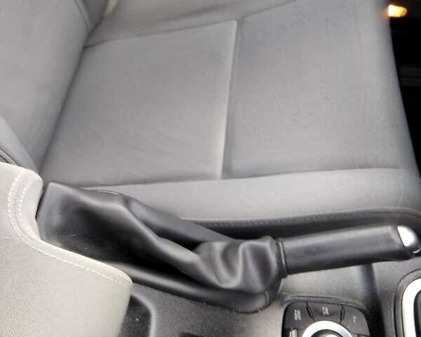 Рено Меган 2010 у Стрые на Automoto.ua Червоний Рено Меган, об'ємом двигуна 1.46 л та пробігом 260 тис. км за 6800 $, фото 30 на Automoto.ua