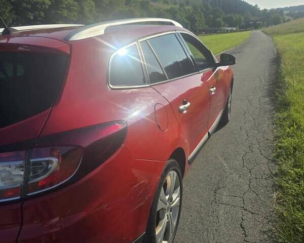 Красный Рено Меган, объемом двигателя 2 л и пробегом 189 тыс. км за 2354 $, фото 6 на Automoto.ua