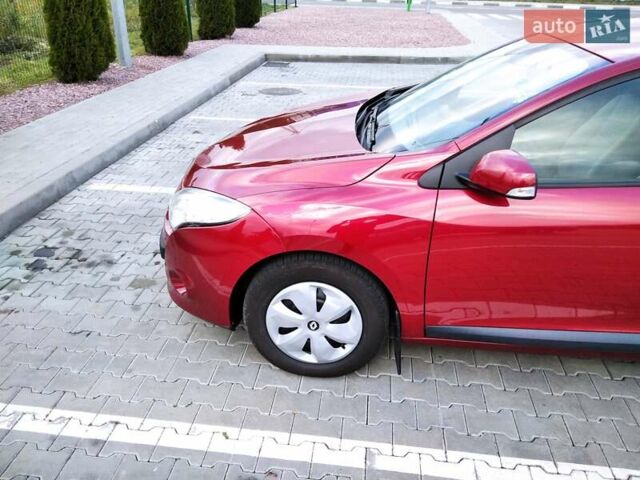 Рено Меган 2010 у Стрые на Automoto.ua Червоний Рено Меган, об'ємом двигуна 1.46 л та пробігом 260 тис. км за 6800 $, фото 23 на Automoto.ua
