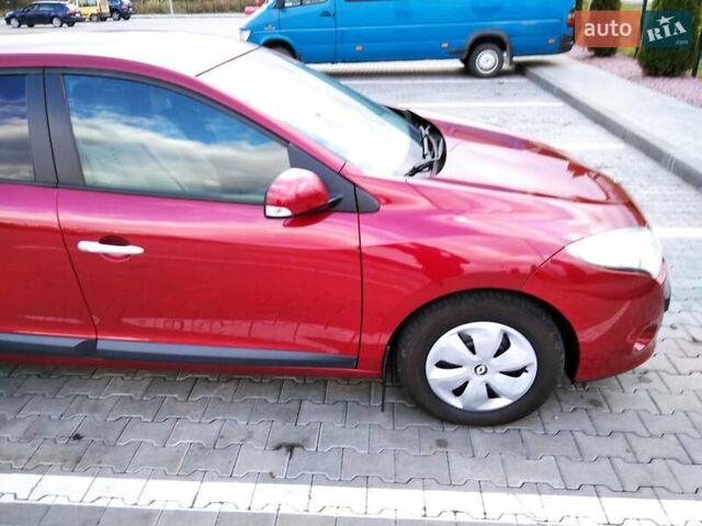 Рено Меган 2010 у Стрые на Automoto.ua Червоний Рено Меган, об'ємом двигуна 1.46 л та пробігом 260 тис. км за 6800 $, фото 18 на Automoto.ua