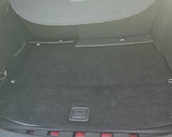 Красный Рено Меган, объемом двигателя 2 л и пробегом 189 тыс. км за 2354 $, фото 25 на Automoto.ua