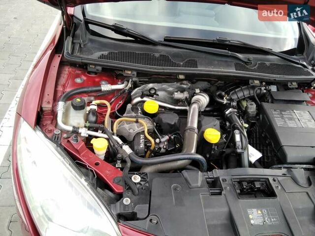 Рено Меган 2010 у Стрые на Automoto.ua Червоний Рено Меган, об'ємом двигуна 1.46 л та пробігом 260 тис. км за 6800 $, фото 57 на Automoto.ua