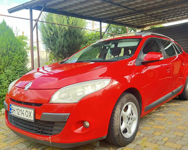 Красный Рено Меган, объемом двигателя 1.46 л и пробегом 300 тыс. км за 6200 $, фото 1 на Automoto.ua