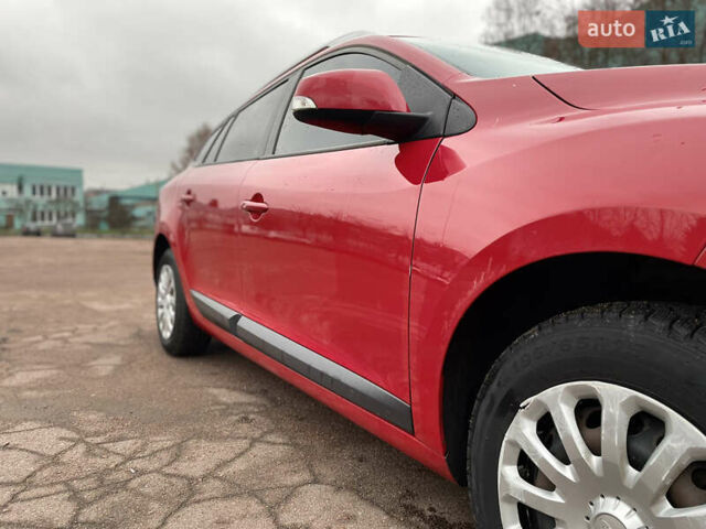 Красный Рено Меган, объемом двигателя 1.6 л и пробегом 208 тыс. км за 6299 $, фото 13 на Automoto.ua