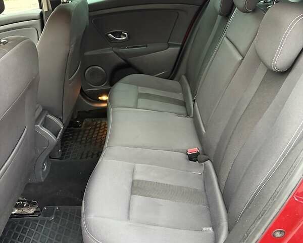 Красный Рено Меган, объемом двигателя 1.46 л и пробегом 229 тыс. км за 7200 $, фото 35 на Automoto.ua