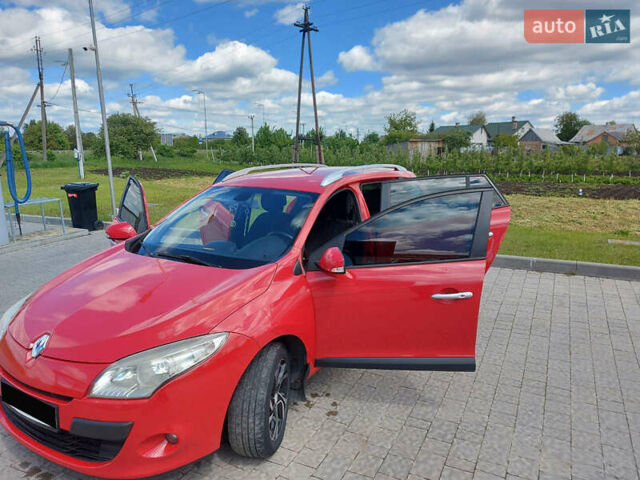 Червоний Рено Меган, об'ємом двигуна 1.46 л та пробігом 235 тис. км за 6700 $, фото 27 на Automoto.ua