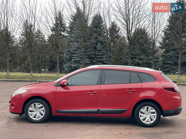 Красный Рено Меган, объемом двигателя 1.6 л и пробегом 208 тыс. км за 6299 $, фото 9 на Automoto.ua