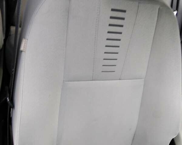 Рено Меган 2010 у Стрые на Automoto.ua Червоний Рено Меган, об'ємом двигуна 1.46 л та пробігом 260 тис. км за 6800 $, фото 34 на Automoto.ua