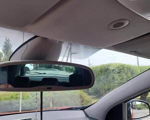 Красный Рено Меган, объемом двигателя 1.87 л и пробегом 232 тыс. км за 6800 $, фото 9 на Automoto.ua