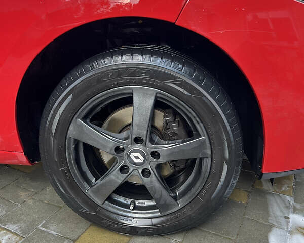 Красный Рено Меган, объемом двигателя 1.46 л и пробегом 210 тыс. км за 7450 $, фото 6 на Automoto.ua
