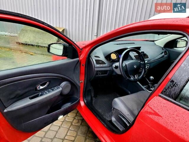 Червоний Рено Меган, об'ємом двигуна 1.46 л та пробігом 255 тис. км за 5950 $, фото 5 на Automoto.ua