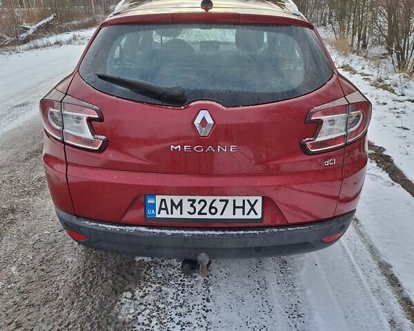 Красный Рено Меган, объемом двигателя 1.46 л и пробегом 252 тыс. км за 7800 $, фото 4 на Automoto.ua