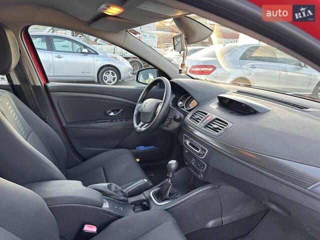 Червоний Рено Меган, об'ємом двигуна 1.46 л та пробігом 162 тис. км за 7400 $, фото 7 на Automoto.ua