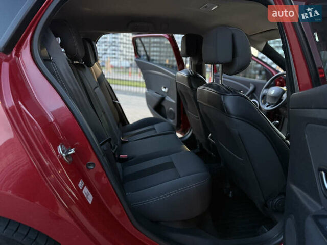 Червоний Рено Меган, об'ємом двигуна 1.46 л та пробігом 240 тис. км за 6800 $, фото 17 на Automoto.ua