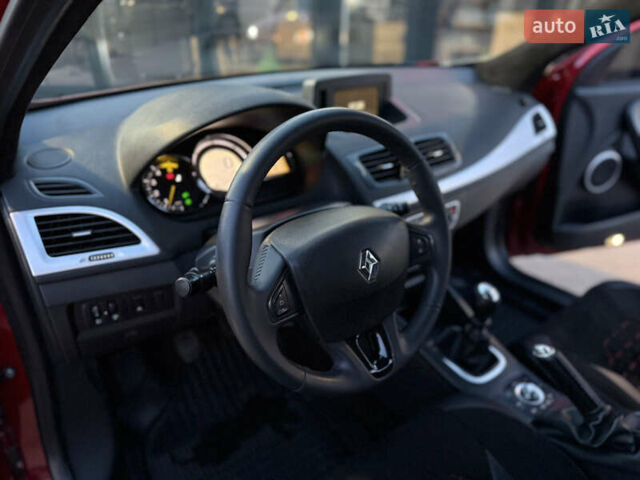 Червоний Рено Меган, об'ємом двигуна 1.46 л та пробігом 240 тис. км за 6800 $, фото 14 на Automoto.ua