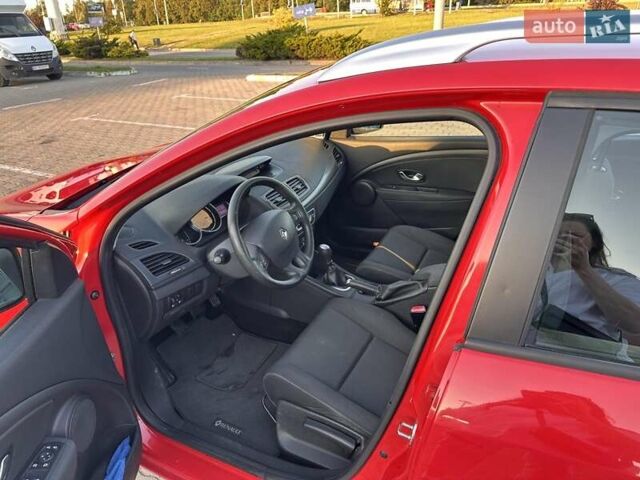Червоний Рено Меган, об'ємом двигуна 1.46 л та пробігом 162 тис. км за 7400 $, фото 10 на Automoto.ua