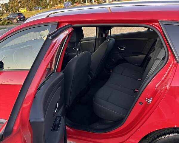 Червоний Рено Меган, об'ємом двигуна 1.46 л та пробігом 162 тис. км за 7400 $, фото 9 на Automoto.ua