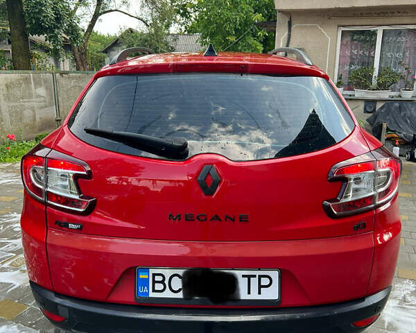Красный Рено Меган, объемом двигателя 1.46 л и пробегом 210 тыс. км за 7450 $, фото 5 на Automoto.ua
