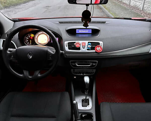 Красный Рено Меган, объемом двигателя 1.46 л и пробегом 264 тыс. км за 6000 $, фото 13 на Automoto.ua