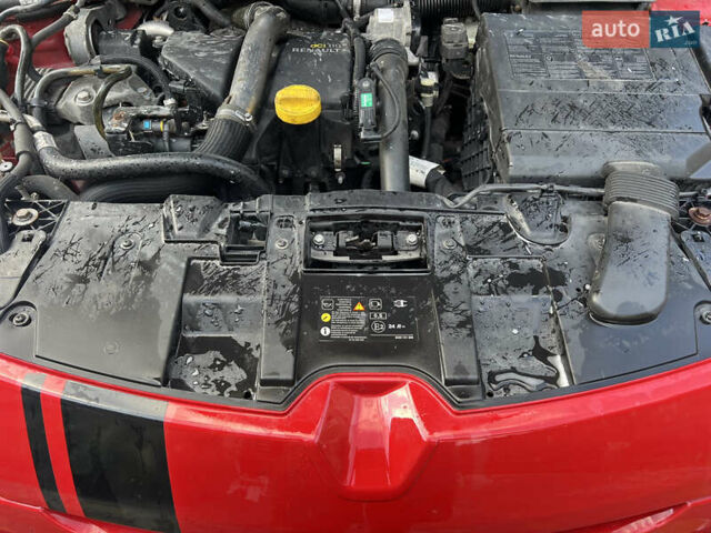 Красный Рено Меган, объемом двигателя 1.46 л и пробегом 210 тыс. км за 7450 $, фото 7 на Automoto.ua