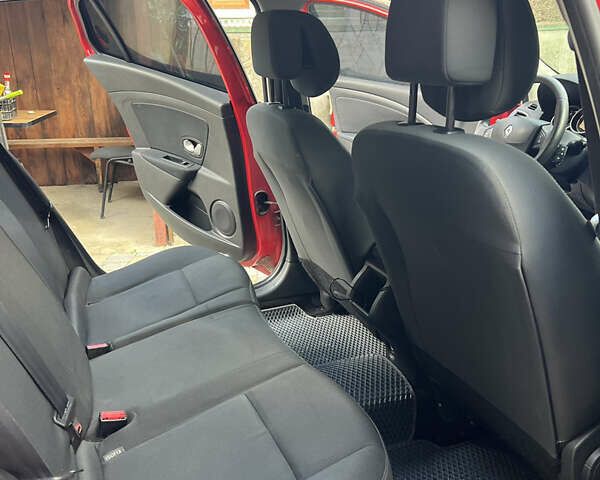 Красный Рено Меган, объемом двигателя 1.46 л и пробегом 210 тыс. км за 7450 $, фото 16 на Automoto.ua