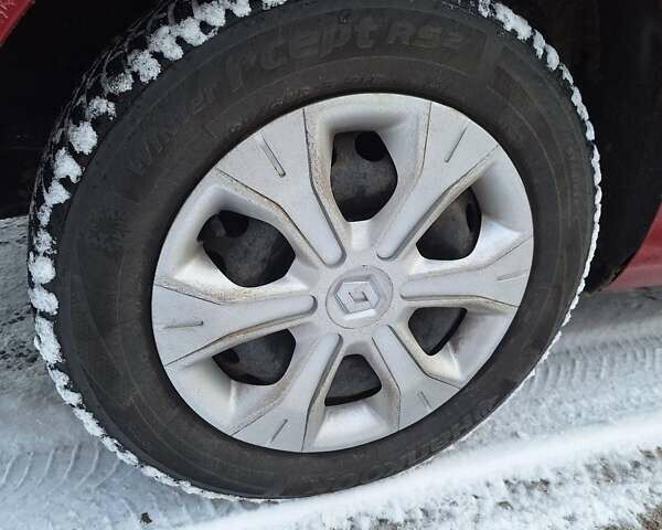Красный Рено Меган, объемом двигателя 1.46 л и пробегом 252 тыс. км за 7800 $, фото 9 на Automoto.ua