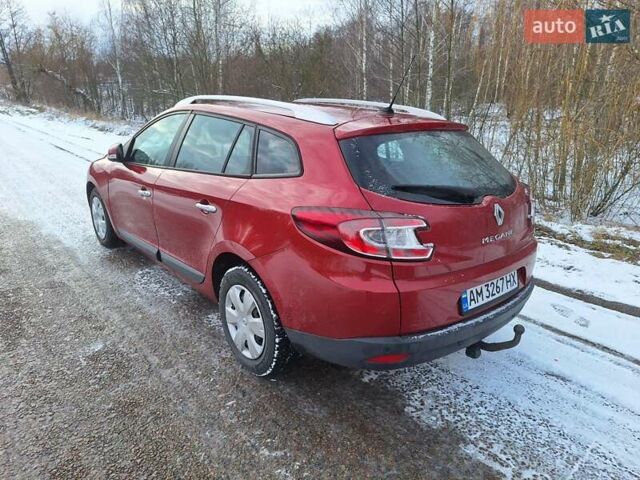 Красный Рено Меган, объемом двигателя 1.46 л и пробегом 252 тыс. км за 7800 $, фото 7 на Automoto.ua